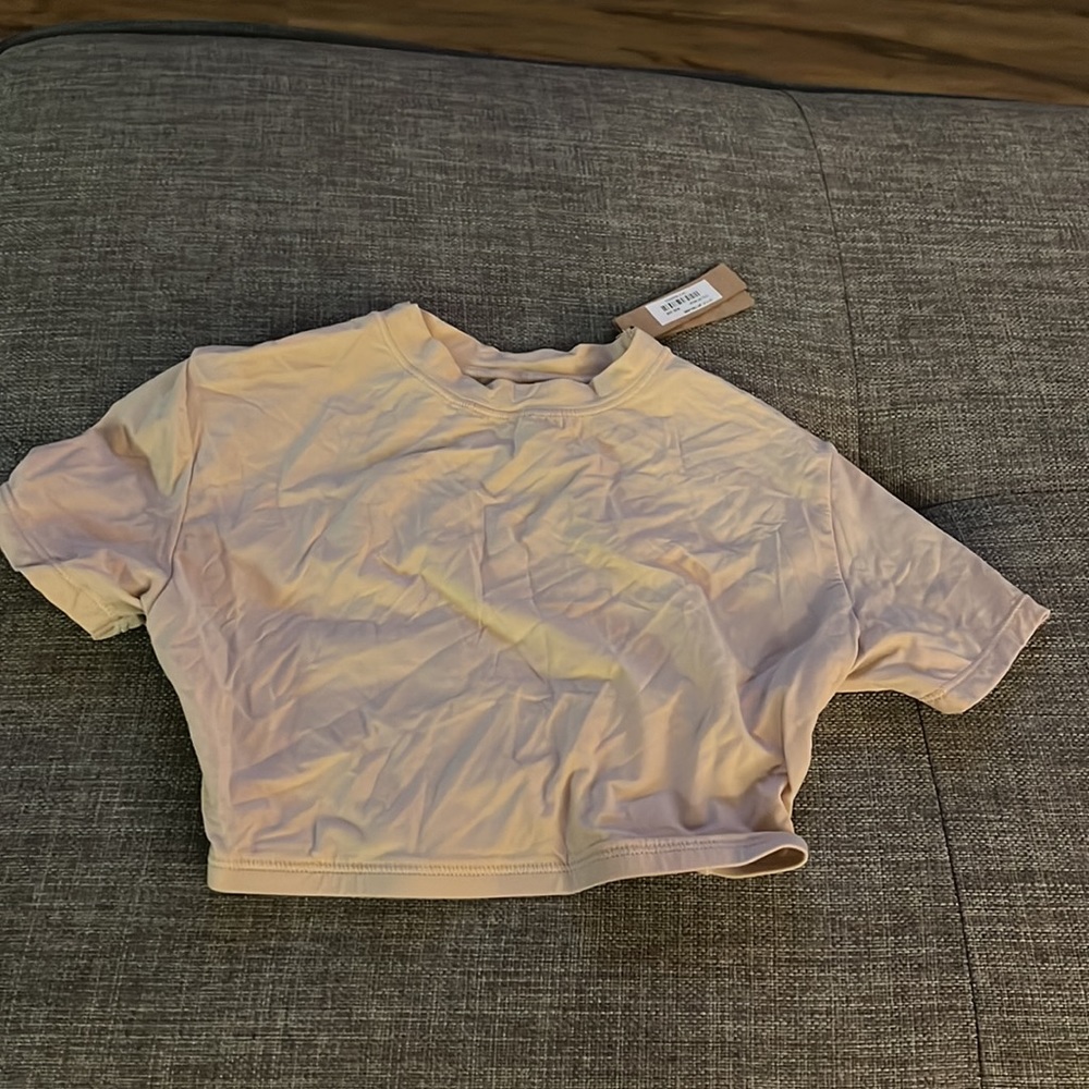SKIMS SUPER CROPPED T-SHIRT - Picture 9 of 10